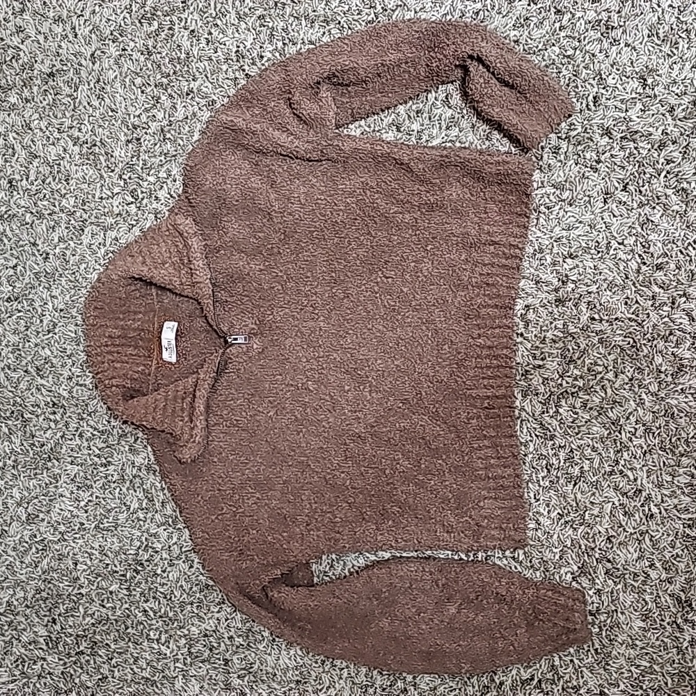 Hollister fuzzy brown sweater